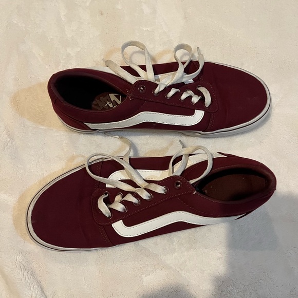 Maroon slip on vans - Picture 2 of 4